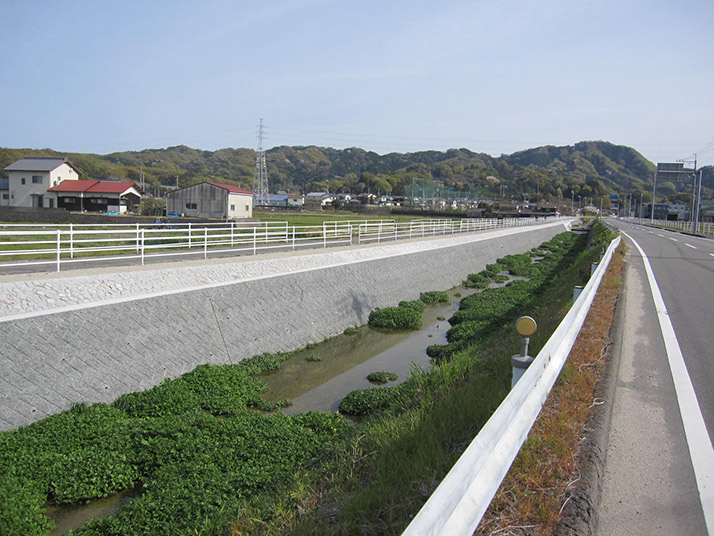 護岸改修（ブロック積護岸）（（二）山之内川 今治市大西町）