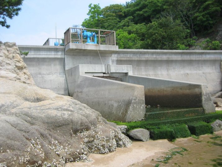 沖浦海岸樋門1